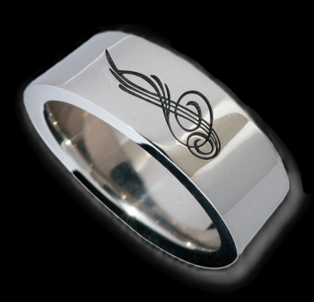 Zilveren ring met muzieklogo