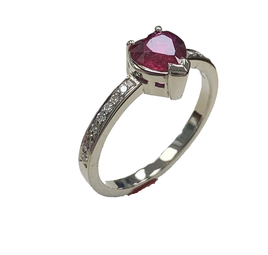 Witgouden ring met robijn en briljanten